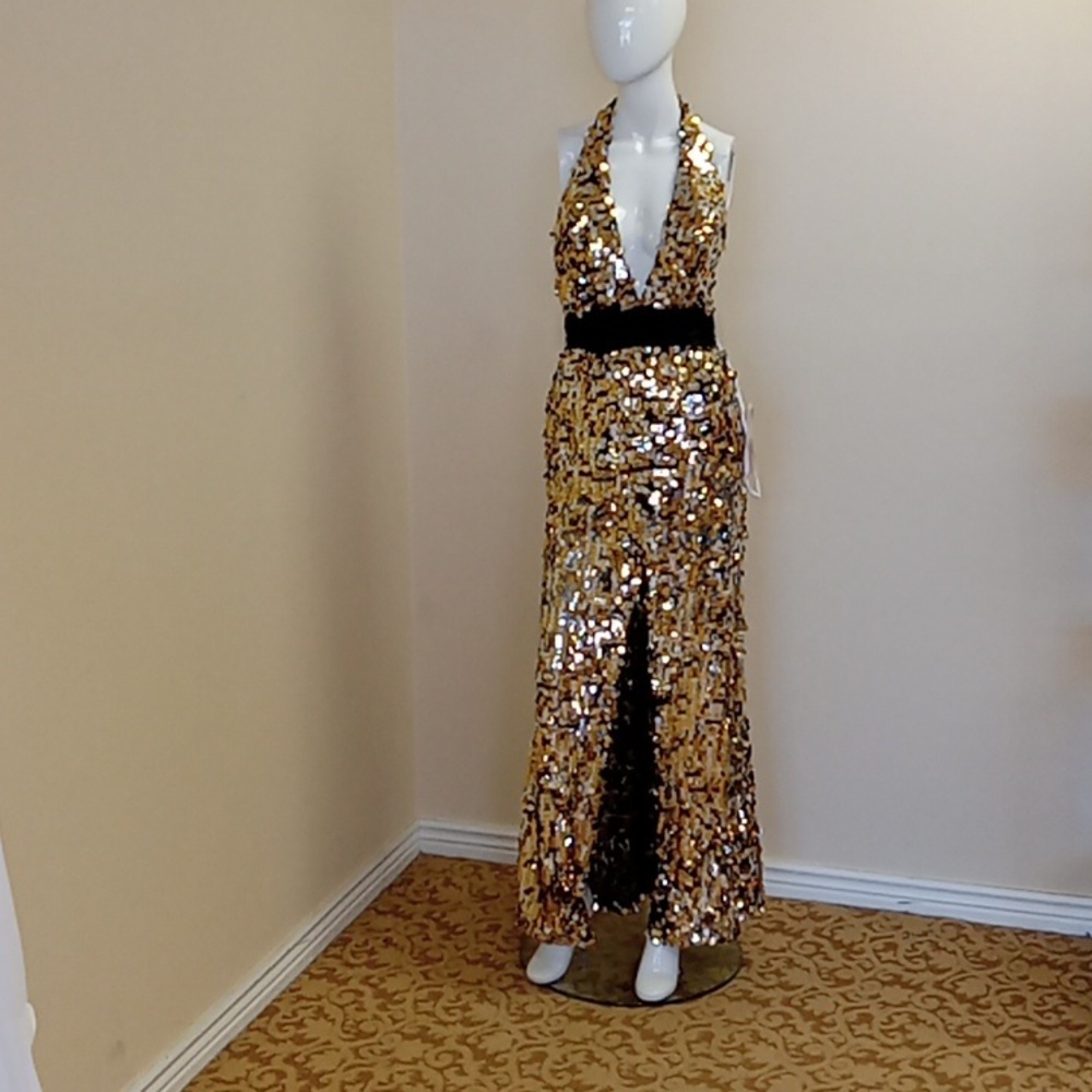 Nwt Xcite size 2 sequin prom dress
